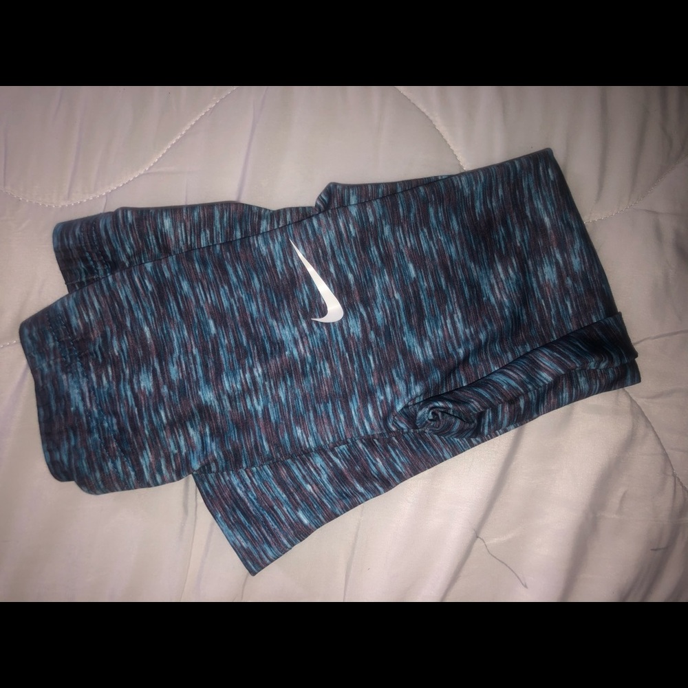 Nike - Picture 3 of 7